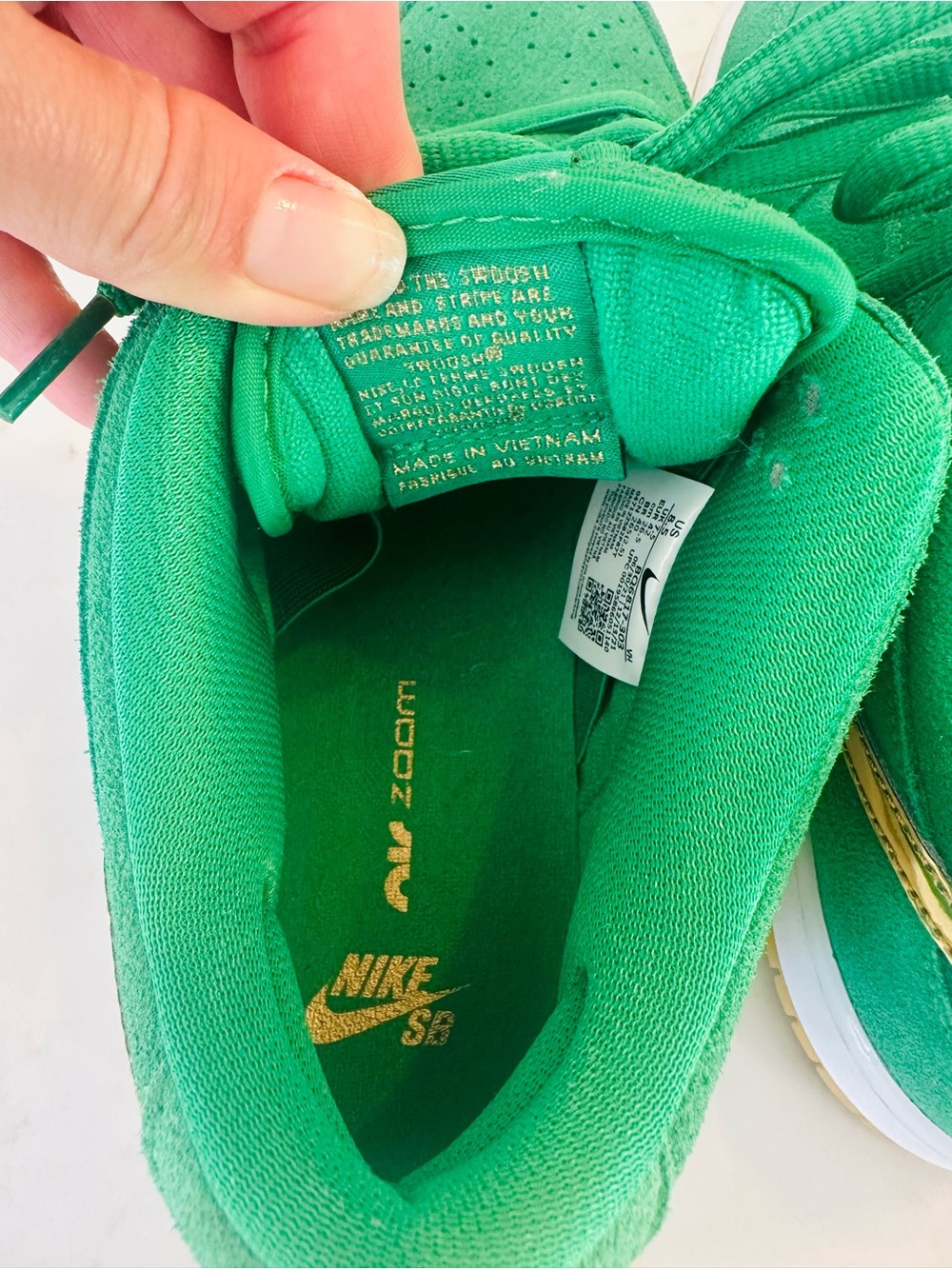 Nike Dunk Low SB 'St. Patrick’s Day 2022 - Picture 6 of 8